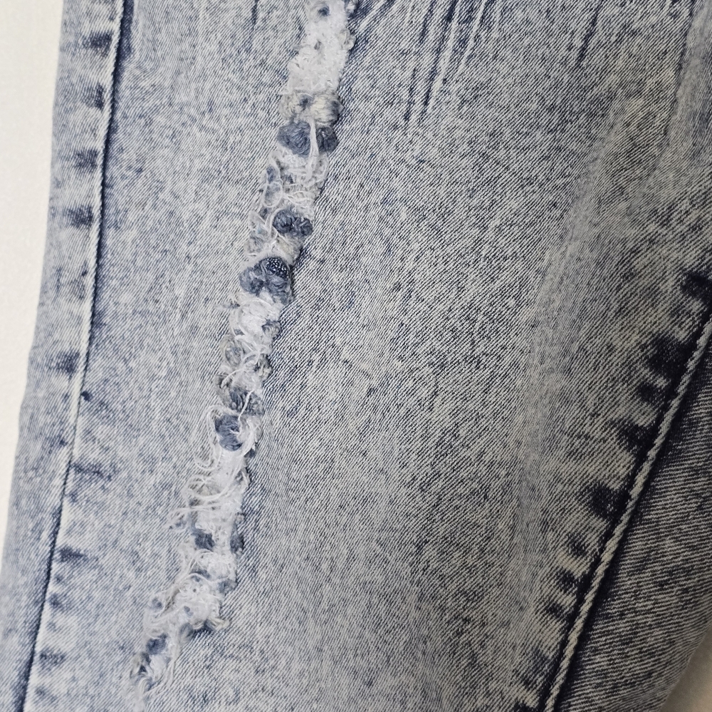 VIP Jeans Distressed UK Flag Acid Wash Jeans Sz 15/16 - Picture 4 of 5